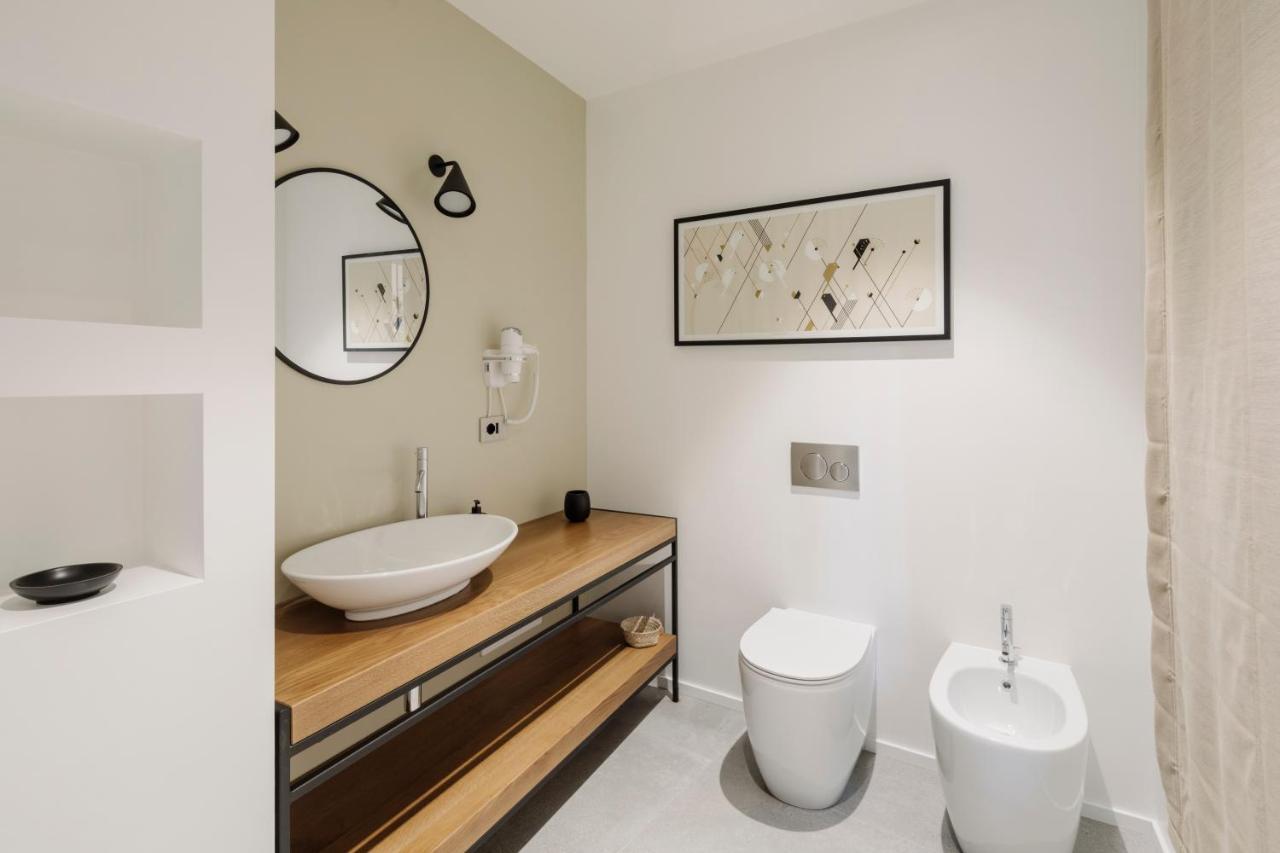 Temporas Design Rooms Кальярі Екстер'єр фото