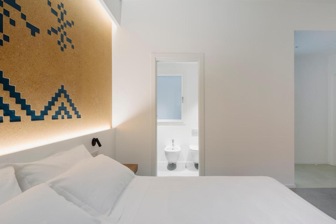 Temporas Design Rooms Кальярі Екстер'єр фото