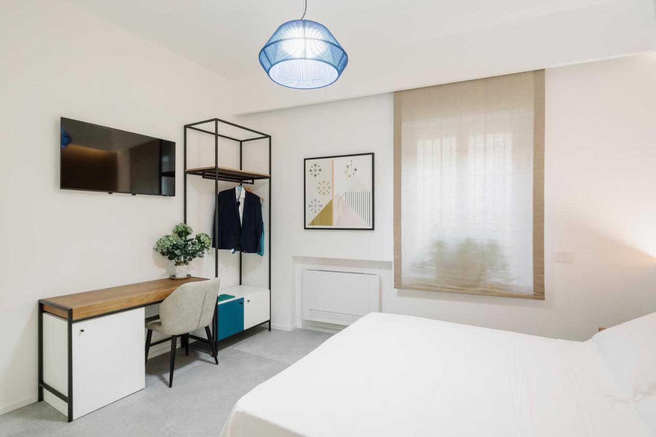 Temporas Design Rooms Кальярі Екстер'єр фото