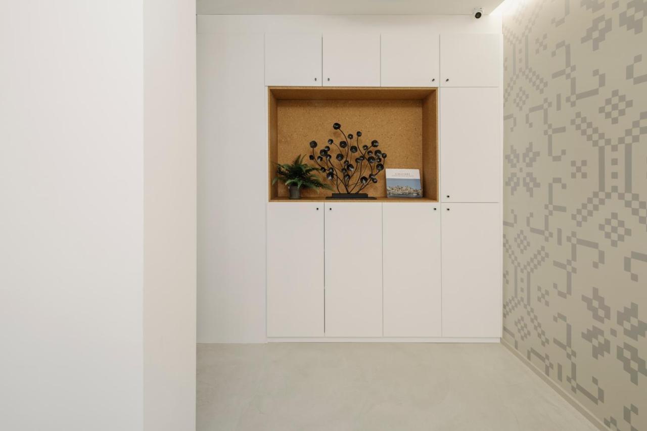 Temporas Design Rooms Кальярі Екстер'єр фото